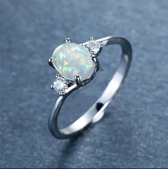 OPAL Silver Fashion Ring - Multiple Sizes - Picture 2 of 4